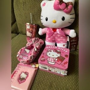 Hello kitty valentines bundle